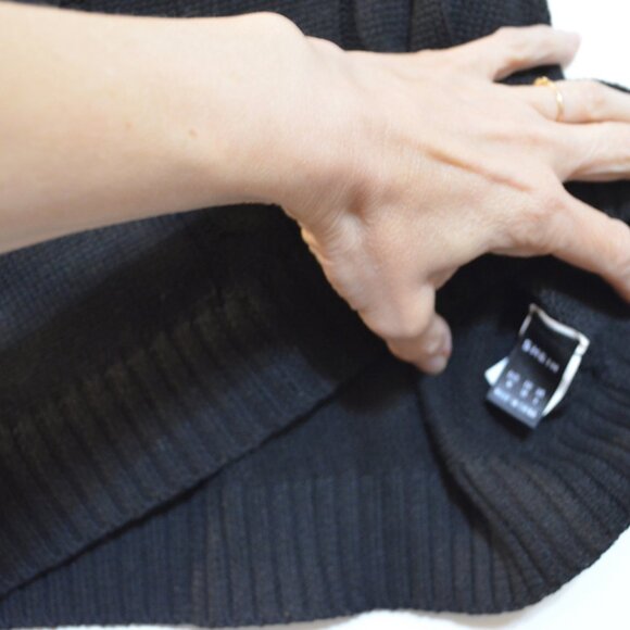 SHEIN 100% Acrylic Black-White V-Neck Knit Vest Girls' M - Picture 4 of 4